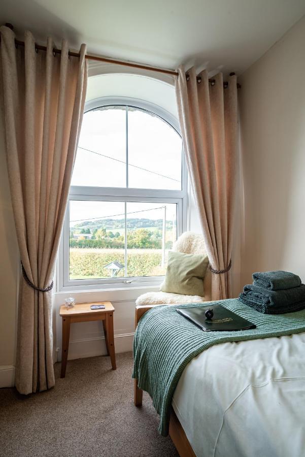 The Cedars Hotell Builth Wells Eksteriør bilde